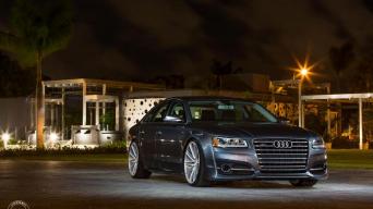Audi S8/Gamintojo nuotrauka