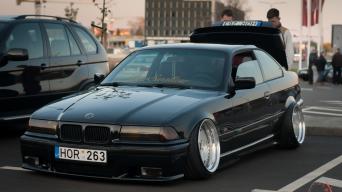 BMW 320i E36