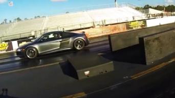 Tesla Model S P85D ir Audi R8 V10