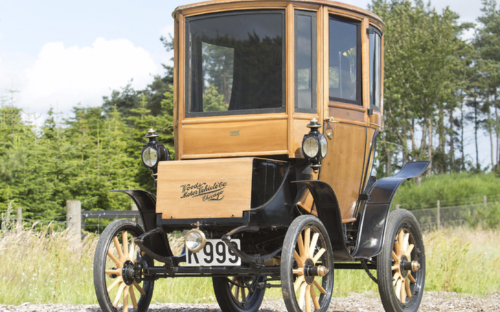 110 metų senumo elektromobilis/Bonhams nuotrauka