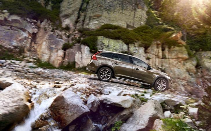 Volvo V60 Cross Country/Gamintojo nuotrauka