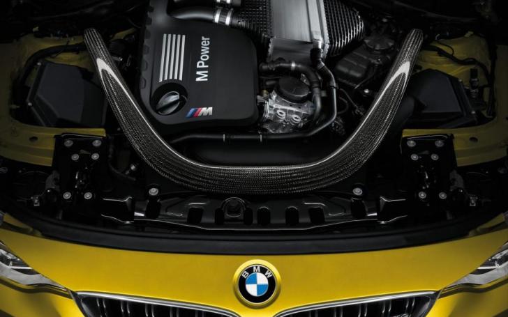 BMW M4/Gamintojo nuotrauka