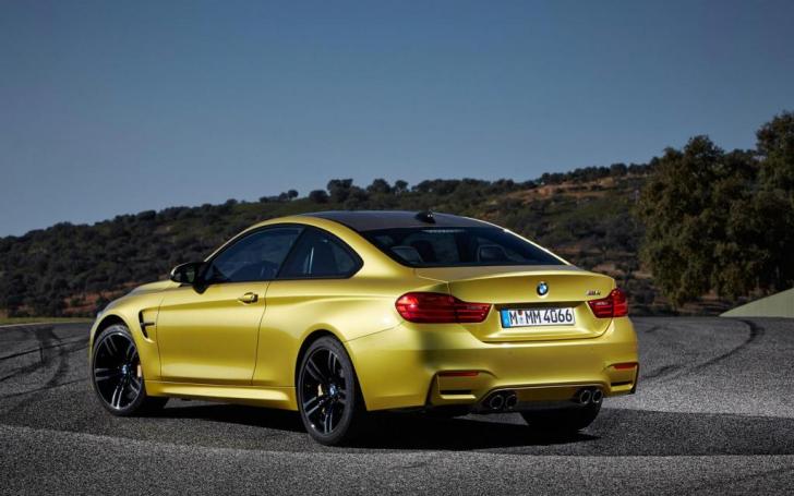 BMW M4/Gamintojo nuotrauka