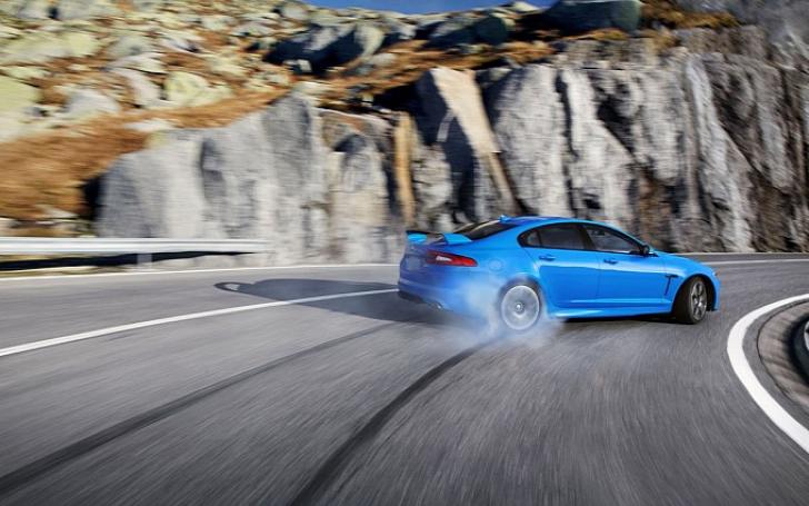 Jaguar XFR-S/Gamintojo nuotrauka