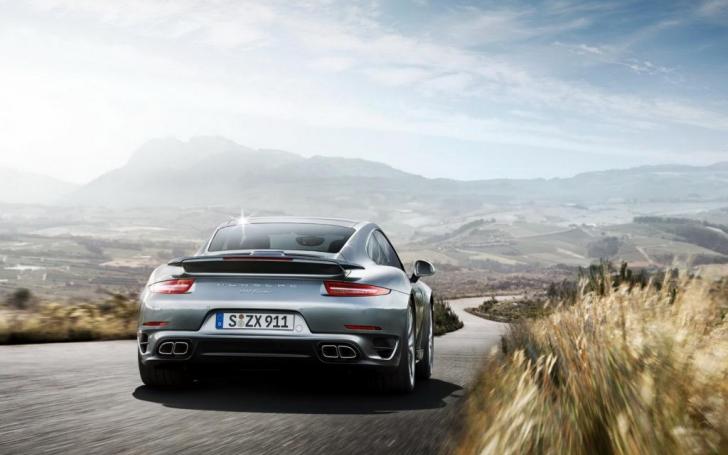 Porsche 911 Turbo/Gamintojo nuotrauka