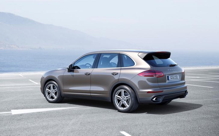 Porsche Cayenne GTS/Gamintojo nuotrauka