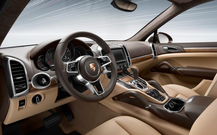 Porsche Cayenne GTS/Gamintojo nuotrauka