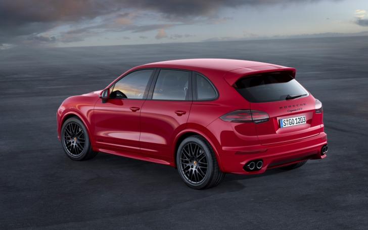 Porsche Cayenne GTS/Gamintojo nuotrauka