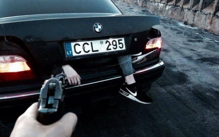 BMW 735i