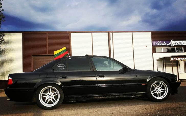 BMW 740i