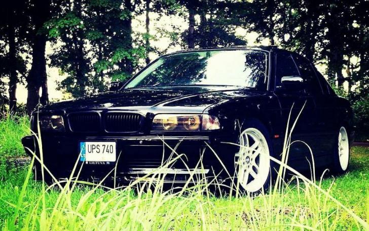 BMW 740i