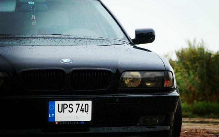 BMW 740i