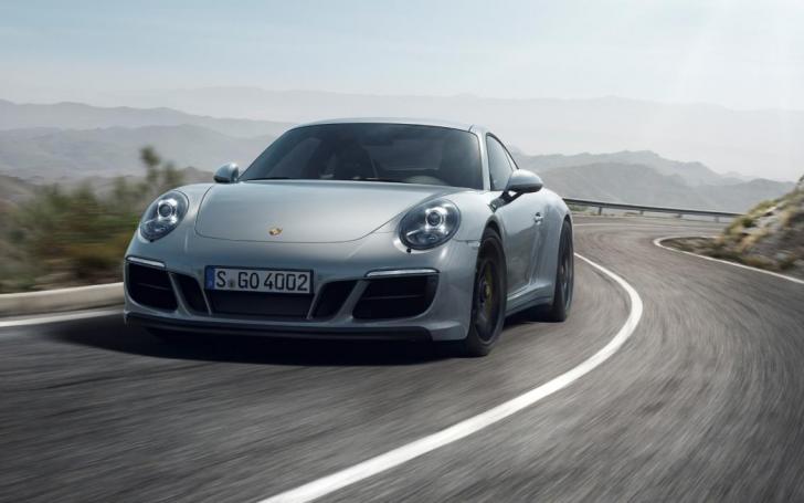 Porsche 911 Carrera 4 GTS Coupe