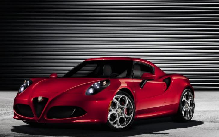 Alfa Romeo 4C/Gamintojo nuotrauka