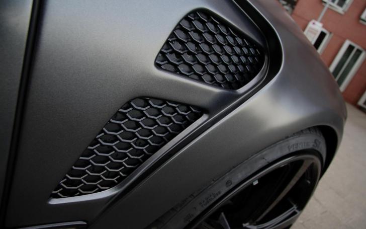 Audi S8 Superior Grey Edition/Gamintojo nuotrauka