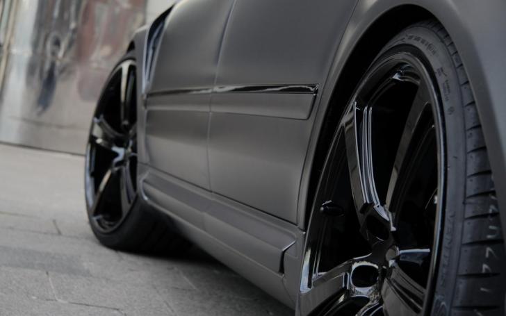 Audi S8 Superior Grey Edition/Gamintojo nuotrauka