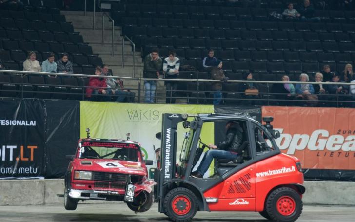 ASFA Motor Show 2013: driftas uždaroje patalpoje