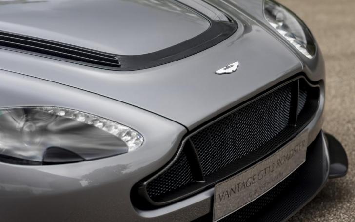 Aston Martin Vantage GT12 Roadster