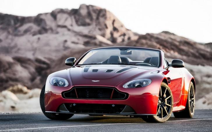 Aston Martin Vantage S V12 Roadster /Gamintojo nuotrauka