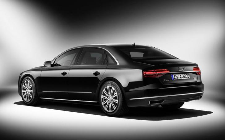 Audi A8 L Security/Gamintojo nuotrauka