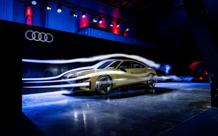 Audi e-tron GT Audi e-tron GT