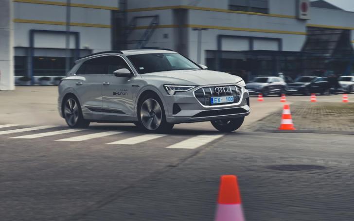 Audi e-tron Audi e-tron