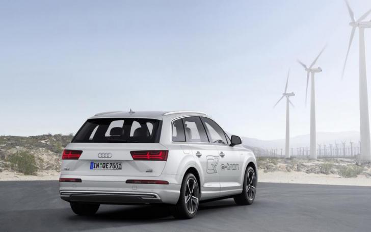 Audi Q7 E-Tron 3.0 TDI Quattro/Gamintojo nuotrauka