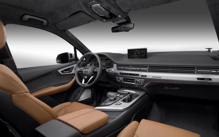 Audi Q7 E-Tron 3.0 TDI Quattro/Gamintojo nuotrauka