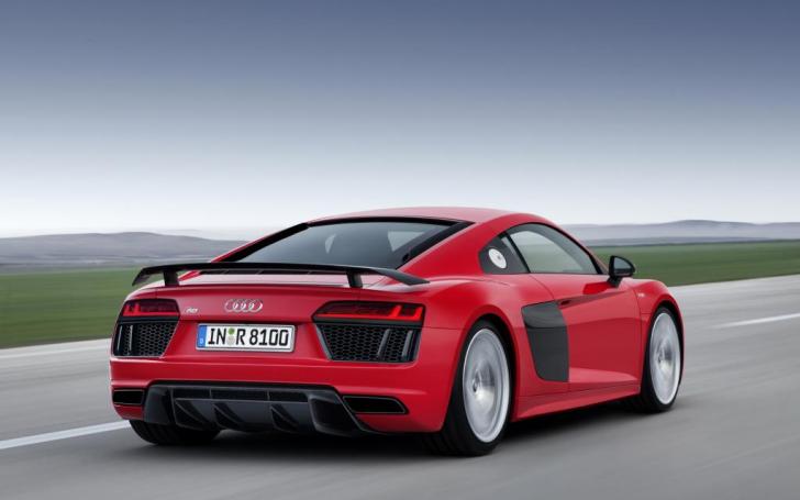 Audi R8 V10/Gamintojo nuotrauka