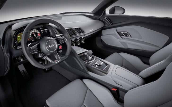 Audi R8 V10/Gamintojo nuotrauka