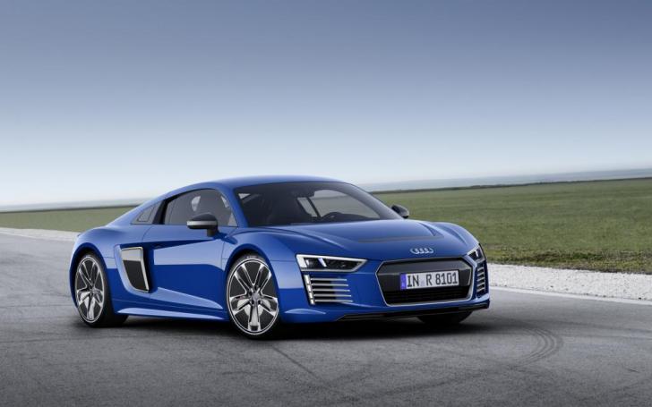 Audi R8 e-tron/Gamintojo nuotrauka