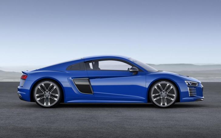 Audi R8 e-tron/Gamintojo nuotrauka