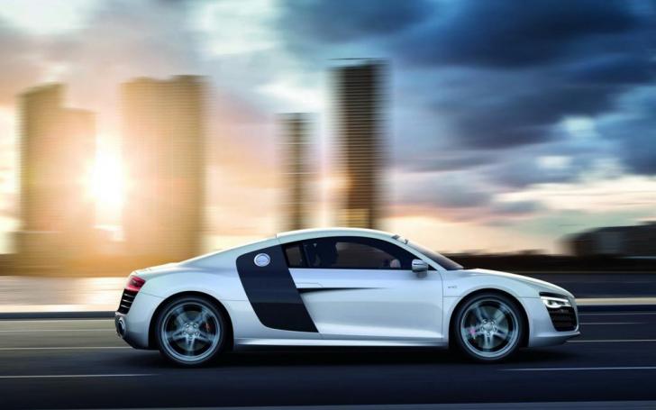 Audi R8 - atnaujintas modelis/Gamintojo nuotrauka