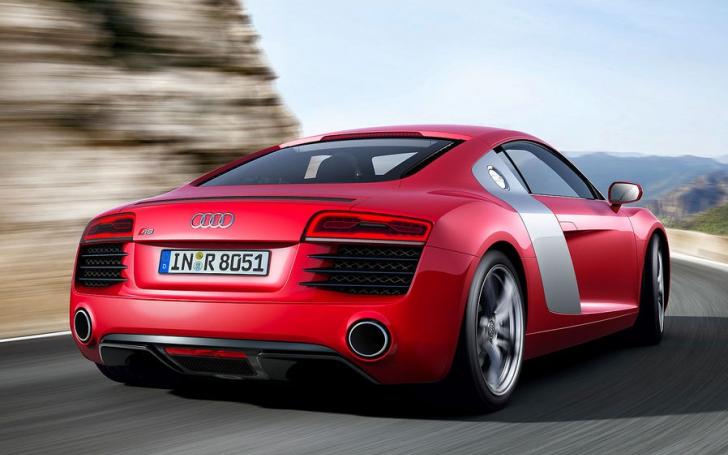 Audi R8 - atnaujintas modelis/Gamintojo nuotrauka
