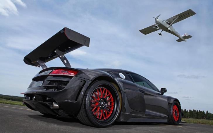 Audi R8 V10 Plus Recon MC8/Gamintojo nuotrauka