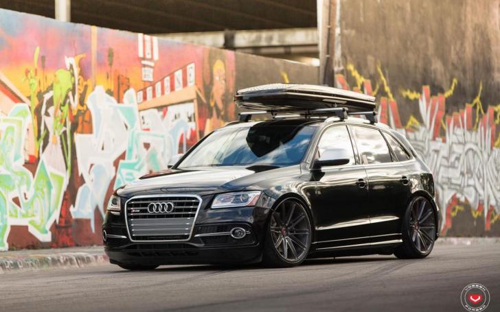 Audi SQ5 su Vossen ratais