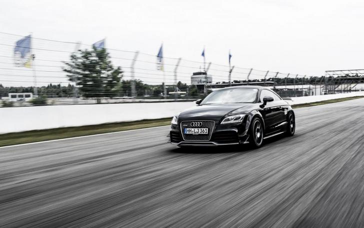 Audi TT RS/Gamintojo nuotrauka