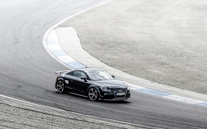 Audi TT RS/Gamintojo nuotrauka