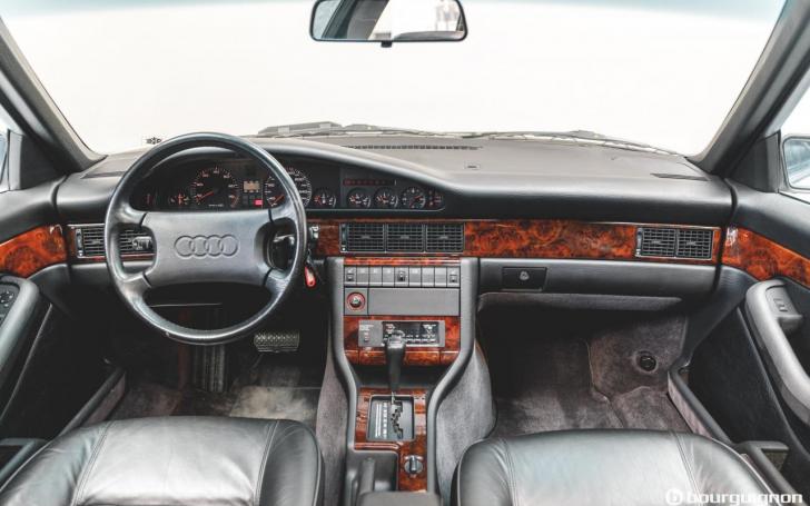 Audi V8/Bourguignon Classics nuotrauka