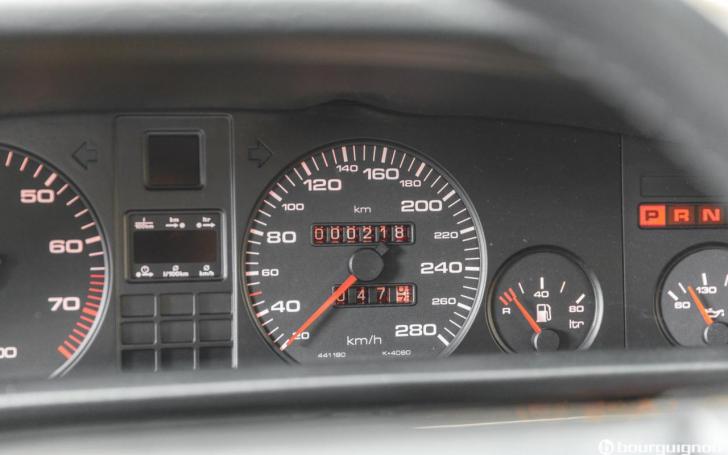 Audi V8/Bourguignon Classics nuotrauka