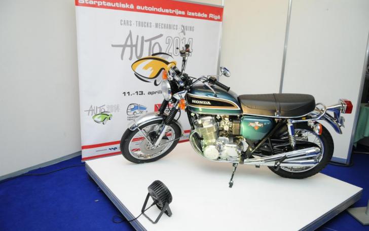 Auto 2014/Vytauto Pilkausko nuotrauka