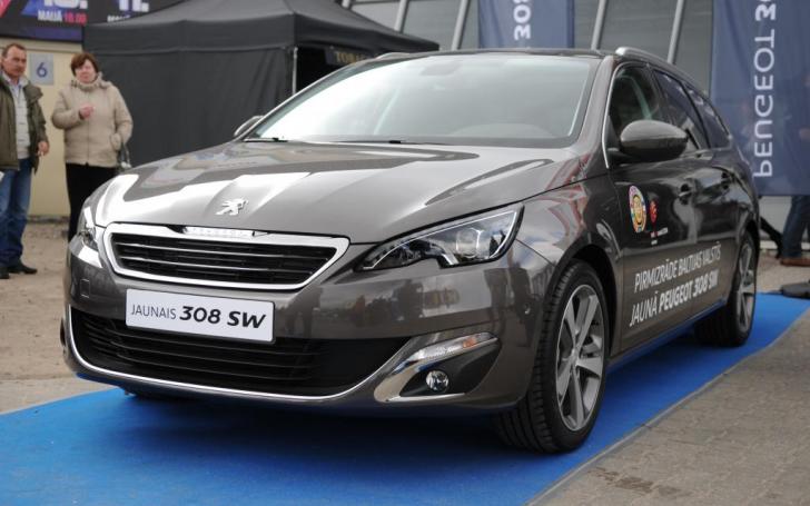 Auto 2014/Vytauto Pilkausko nuotrauka