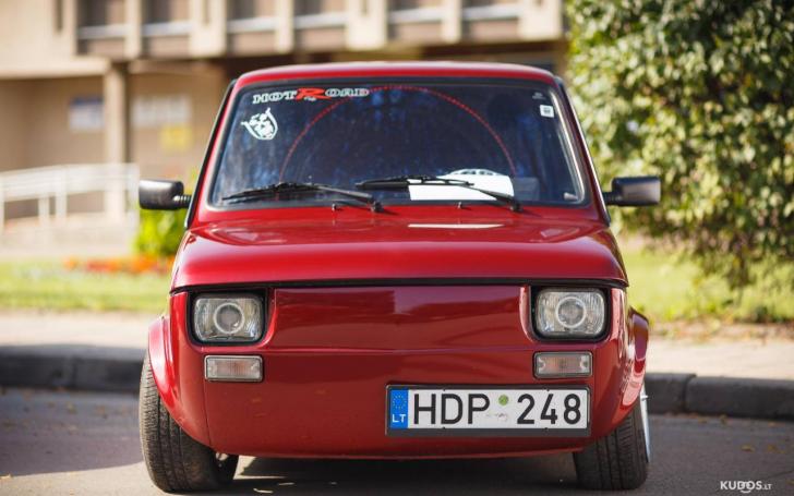 Automobilių paroda Varėnoje/Kudos.lt nuotrauka Automobilių paroda Varėnoje/Kudos.lt nuotrauka