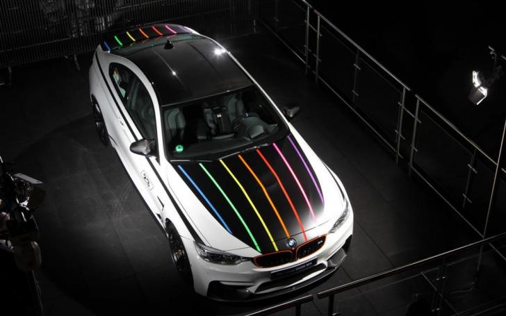 BMW M4 DTM Champion Edition Coupe/Gamintojo nuotrauka