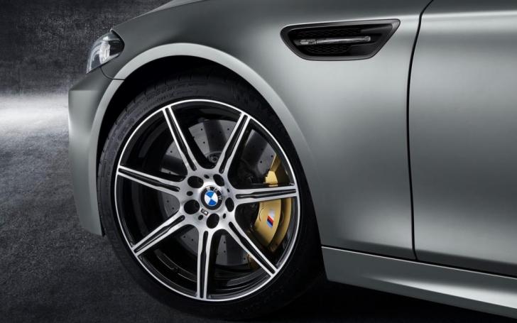 BMW 30 Jahre M5/Gamintojo nuotrauka