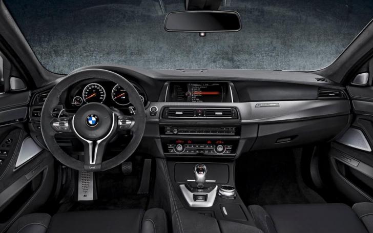 BMW 30 Jahre M5/Gamintojo nuotrauka