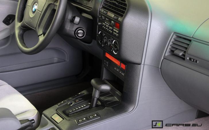 BMW 320i E36