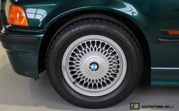 BMW 320i E36