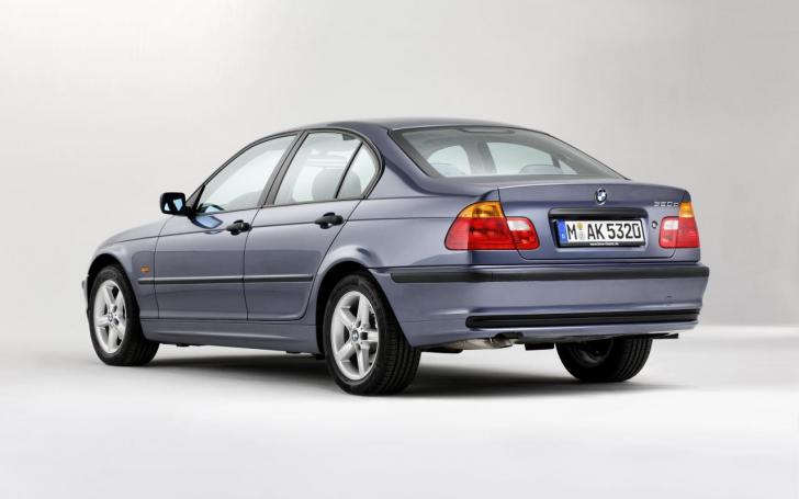 BMW E46/Gamintojo nuotrauka