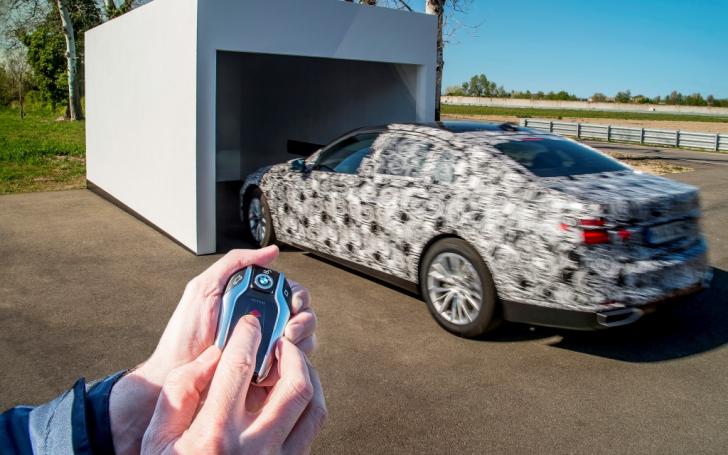 BMW 7 serija/Gamintojo nuotrauka